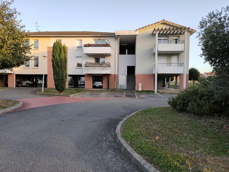 Spacieux Et Joli Appartement De 2 A 4 Personnes • Parking • Wifi Fenouillet  Zewnętrze zdjęcie